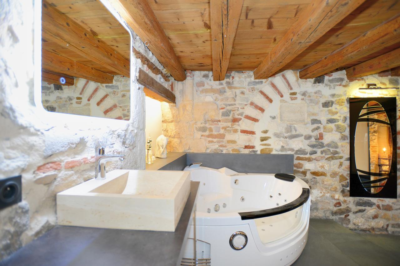 Le Clos De Sainte Croix *